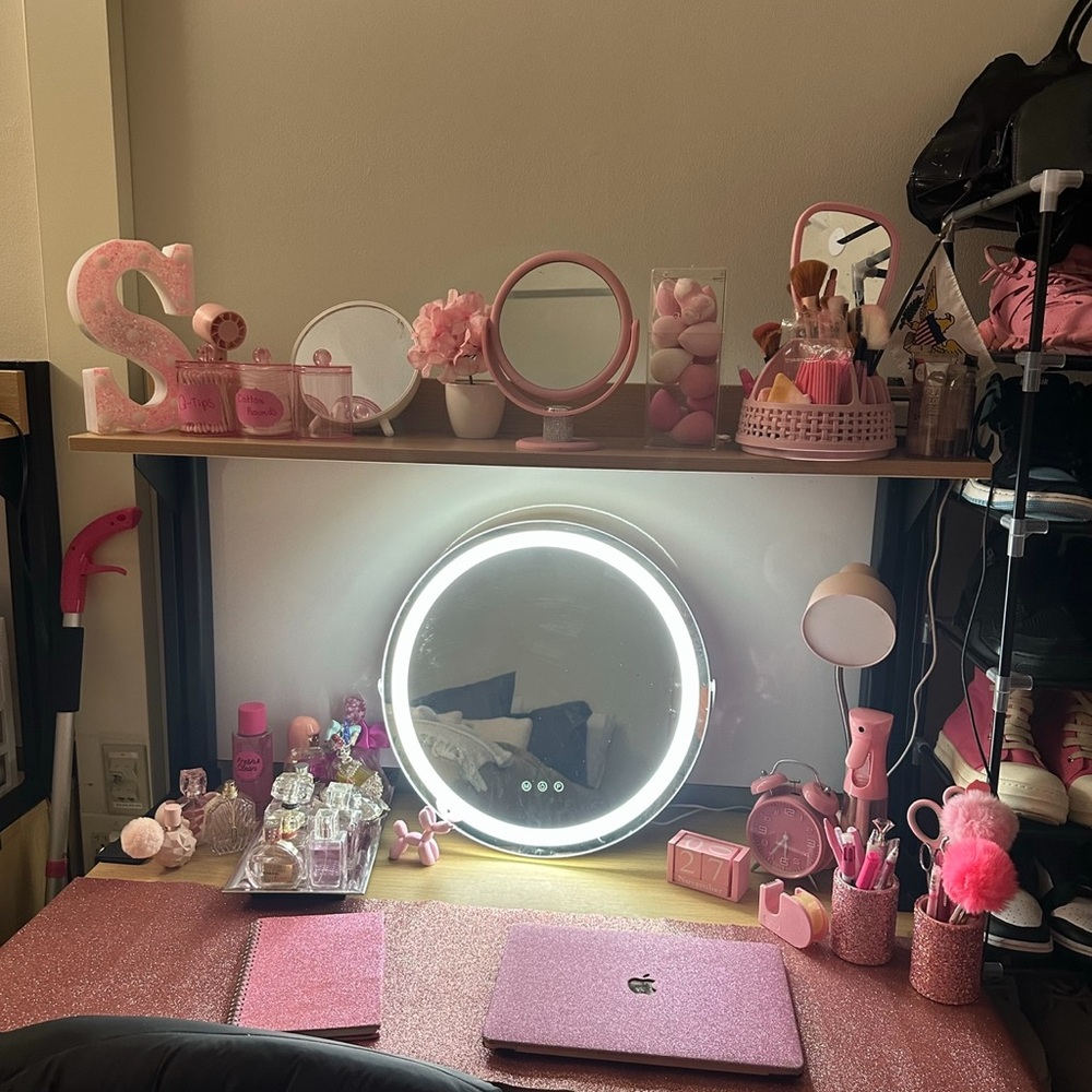 Vanity mirror